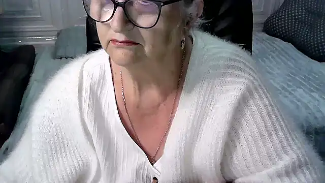 LolkaAlyss online show from May 14, 2026, 5:42 pm