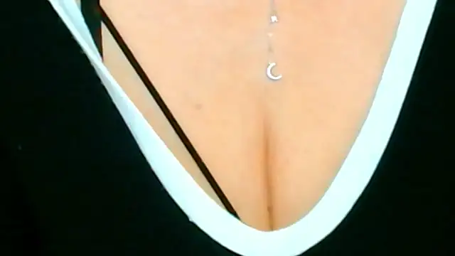 Snapshot of Tyana40 chatting on February 15, 2025, 5:30 am Tyana40 online show from February 15, 2025, 5:30 am