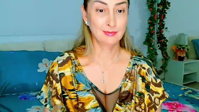 Snapshot of Tyana40 chatting on March 18, 2025, 5:31 am Tyana40 online show from March 18, 2025, 5:31 am