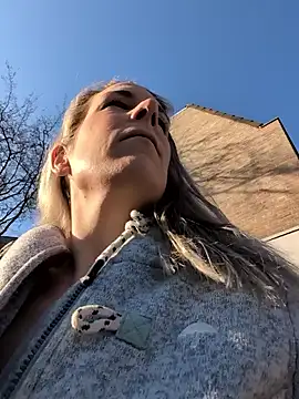 NaomiAndFriends online show from March 3, 2026, 8:42 am