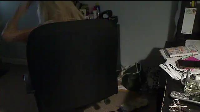 Snapshot of XTRAHORNYONE chatting on November 21, 2025, 3:38 am XTRAHORNYONE online show from November 21, 2025, 3:38 am