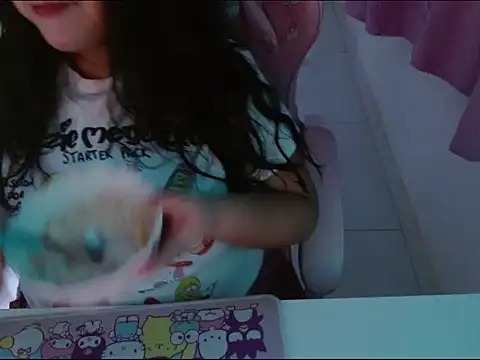 Snapshot of KittyK3 chatting on October 14, 2025, 3:29 am KittyK3 online show from October 14, 2025, 3:29 am