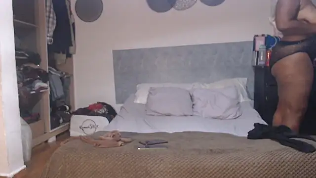 sharom smith1 online show from March 5, 2026, 11:23 pm