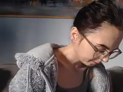 Snapshot of cleophee chatting on February 3, 2025, 10:03 am cleophee online show from February 3, 2025, 10:03 am