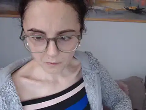 Snapshot of cleophee chatting on February 4, 2025, 9:49 am cleophee online show from February 4, 2025, 9:49 am