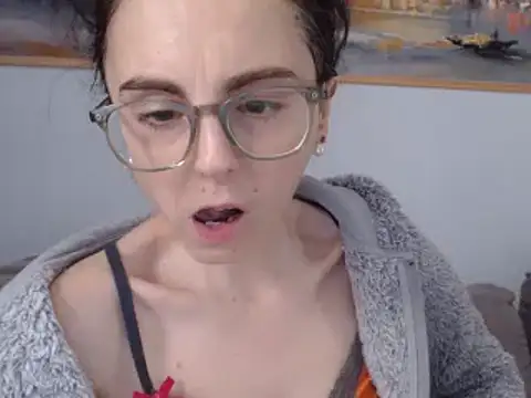 Snapshot of cleophee chatting on February 13, 2025, 12:54 pm cleophee online show from February 13, 2025, 12:54 pm