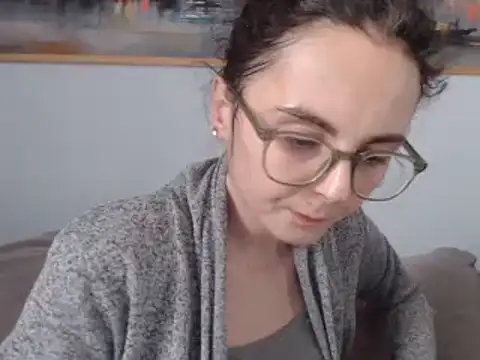 Snapshot of cleophee chatting on February 26, 2025, 12:58 pm cleophee online show from February 26, 2025, 12:58 pm