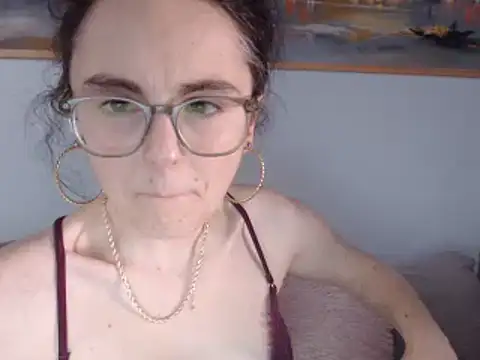 Snapshot of cleophee chatting on March 19, 2025, 12:56 pm cleophee online show from March 19, 2025, 12:56 pm
