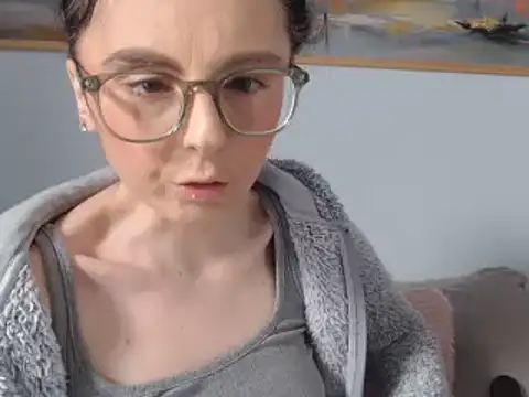 Snapshot of cleophee chatting on March 22, 2025, 10:28 am cleophee online show from March 22, 2025, 10:28 am