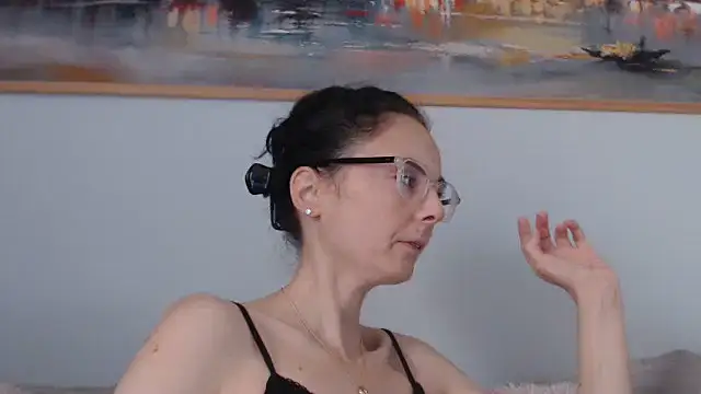 cleophee online show from May 16, 2026, 6:32 am