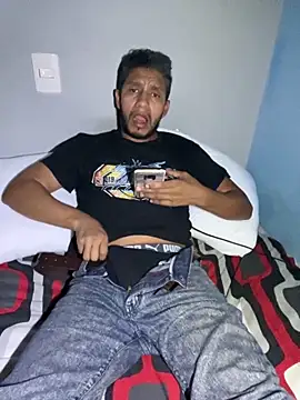 Snapshot of Darkdickhard chatting on October 16, 2025, 3:29 am Darkdickhard online show from October 16, 2025, 3:29 am