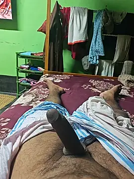 hotsexloves online show from June 14, 2026, 4:31 pm