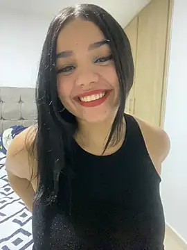 Snapshot of -Camila chatting on December 21, 2024, 6:41 am -Camila online show from December 21, 2024, 6:41 am