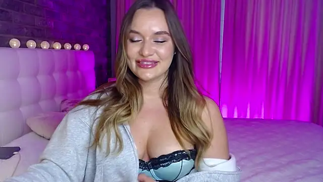 starrydoll online show from February 15, 2026, 1:09 pm