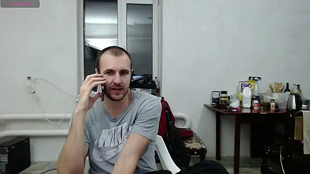 Snapshot of Raamoss chatting on December 27, 2024, 6:31 pm Raamoss online show from December 27, 2024, 6:31 pm