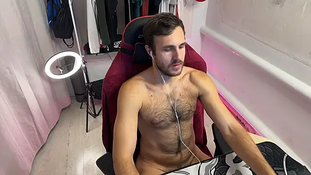 Snapshot of Raamoss chatting on October 13, 2025, 11:10 am Raamoss online show from October 13, 2025, 11:10 am