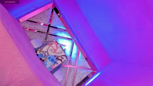 anapuala sexxx online show from December 2, 2024, 6:20 am