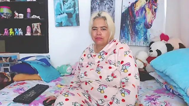 estrellita fugaz16x online show from February 2, 2025, 12:46 pm