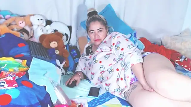 estrellita fugaz16x online show from September 11, 2025, 4:01 am