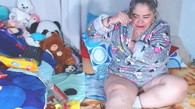 estrellita fugaz16x online show from September 30, 2025, 4:28 am