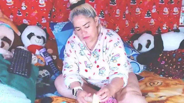 estrellita fugaz16x online show from January 16, 2026, 3:54 am