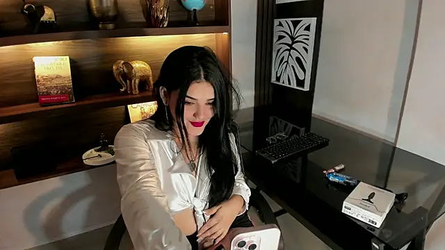 Maddysex  online show from November 27, 2025, 11:45 am