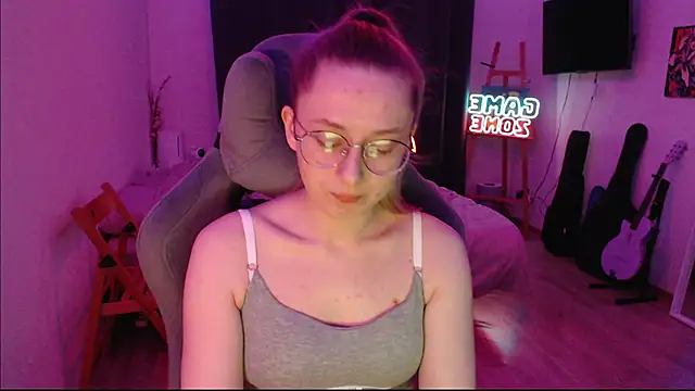 Snapshot of AnabelFrel chatting on February 27, 2025, 1:05 am AnabelFrel online show from February 27, 2025, 1:05 am