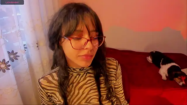 Snapshot of aluna_0310 chatting on February 22, 2025, 9:48 pm aluna 0310 online show from February 22, 2025, 9:48 pm