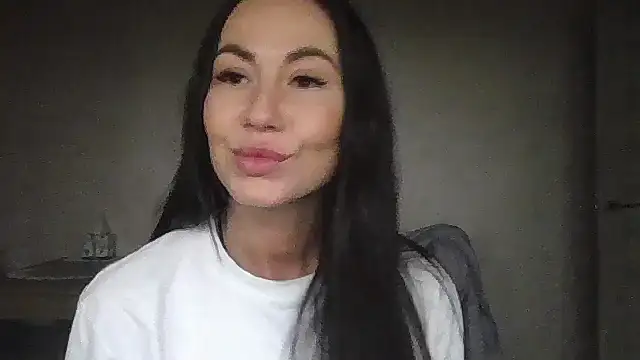 Snapshot of JulianaGold1 chatting on January 20, 2025, 4:23 pm JulianaGold1 online show from January 20, 2025, 4:23 pm