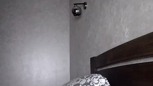 Snapshot of JulianaGold1 chatting on November 18, 2025, 10:47 pm JulianaGold1 online show from November 18, 2025, 10:47 pm