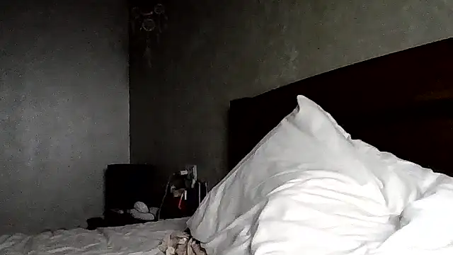 Snapshot of JulianaGold1 chatting on January 5, 2026, 9:40 pm JulianaGold1 online show from January 5, 2026, 9:40 pm