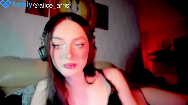 Alice  Aris online show from February 24, 2026, 4:27 pm