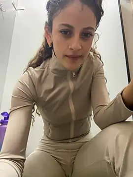 Snapshot of alana15 chatting on March 2, 2025, 1:38 pm alana15 online show from March 2, 2025, 1:38 pm