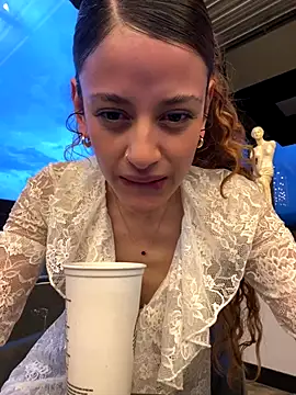 Snapshot of alana15 chatting on October 9, 2025, 10:52 pm alana15 online show from October 9, 2025, 10:52 pm