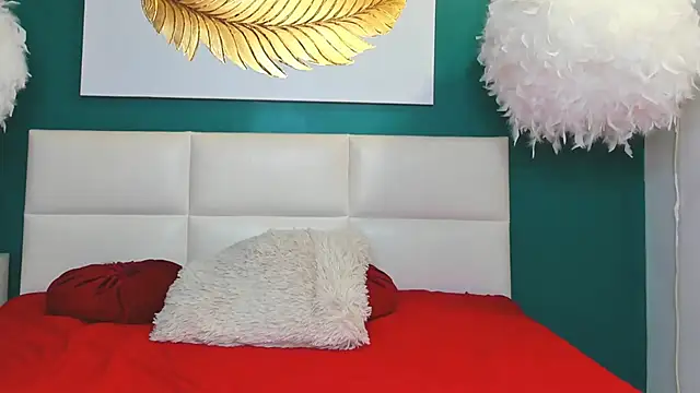 Red Fairy  online show from July 18, 2026, 4:05 am