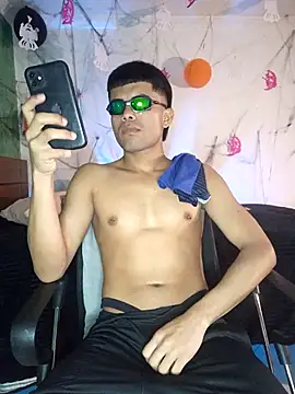 Snapshot of pinedasex777 chatting on October 10, 2025, 10:36 am pinedasex777 online show from October 10, 2025, 10:36 am