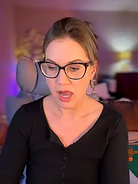 MaiseKnox online show from February 17, 2026, 10:38 pm