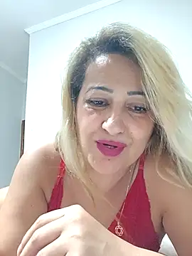 Snapshot of vivifernades chatting on February 28, 2025, 4:10 pm vivifernades online show from February 28, 2025, 4:10 pm