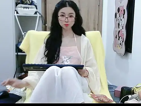 Cute Ruby01 online show from April 4, 2026, 1:19 pm