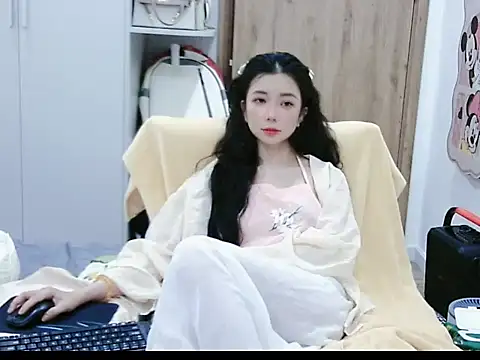 Snapshot of Cute_Ruby01 chatting on July 8, 2026, 11:48 am Cute Ruby01 online show from July 8, 2026, 11:48 am