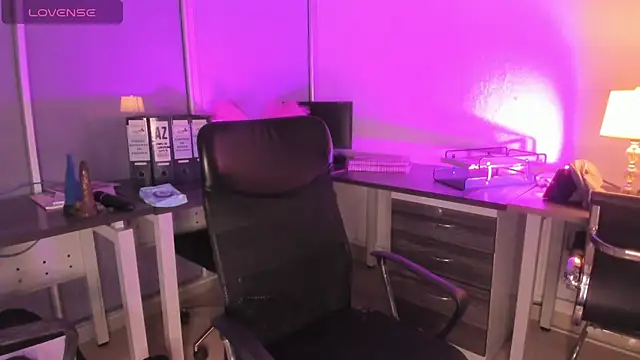 Vivi prinncess online show from April 16, 2026, 12:33 am