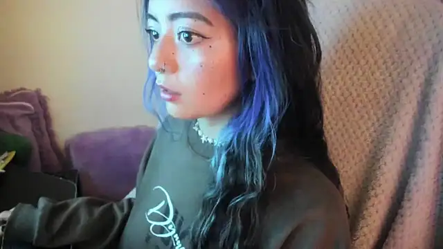 Sammysammy  online show from December 14, 2025, 10:03 pm