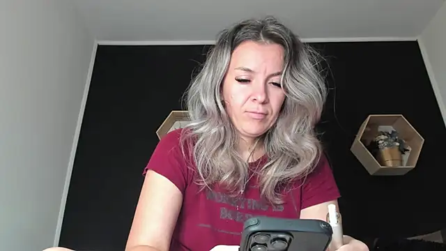 Snapshot of Alesys69 chatting on September 28, 2025, 10:04 pm Alesys69 online show from September 28, 2025, 10:04 pm
