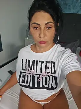charrlote love online show from August 6, 2026, 1:46 pm