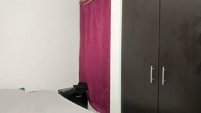 skinny Yizz online show from October 11, 2025, 11:14 pm