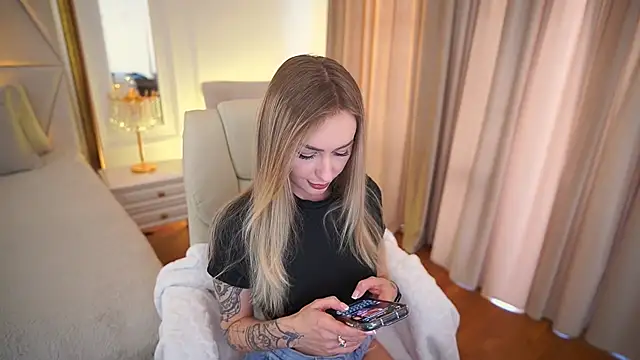 Snapshot of GraceCandy chatting on April 14, 2026, 2:01 pm GraceCandy online show from April 14, 2026, 2:01 pm