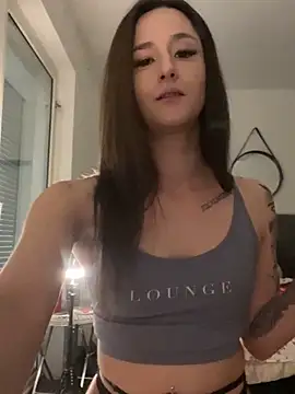 joanaelaa online show from March 14, 2025, 5:02 pm