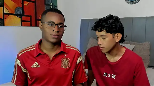 CrissBrownxxx online show from December 23, 2025, 4:32 am