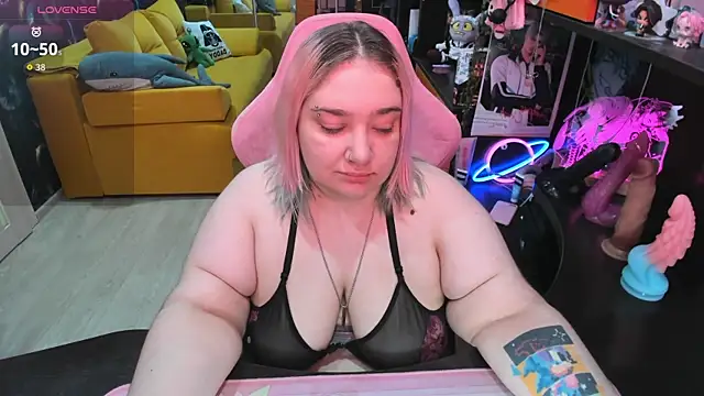 Softie Sofy online show from July 3, 2026, 2:29 am