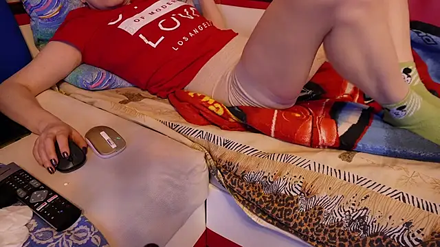 Snapshot of callme_Anna chatting on February 12, 2025, 3:05 pm callme Anna online show from February 12, 2025, 3:05 pm